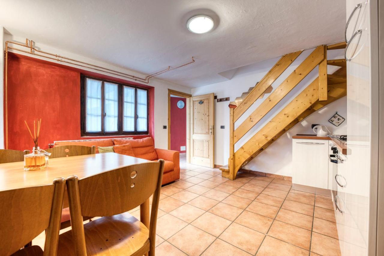 Incanto Walser Apartments Ronco Macugnaga Kültér fotó